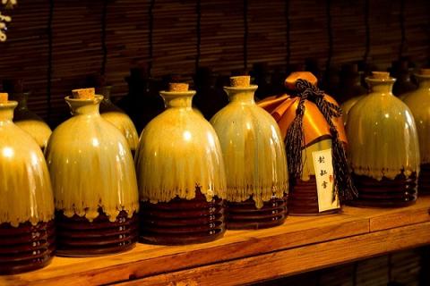 韭菜籽泡酒的功效与作用 韭菜籽泡酒的功效与作用及禁忌症